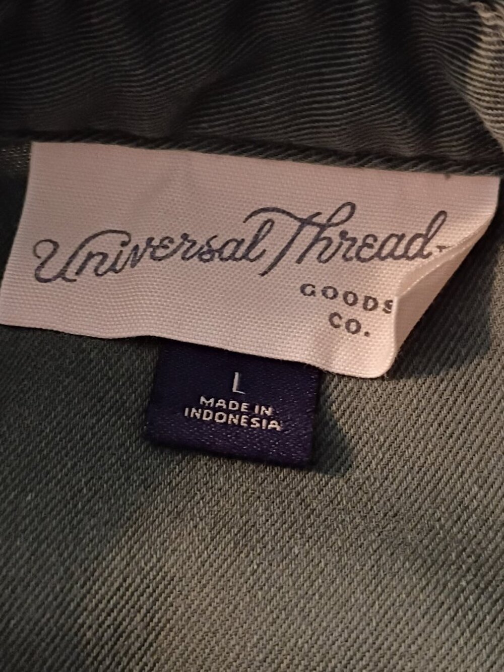 Universal Threads Button Up - Picture 2 of 4